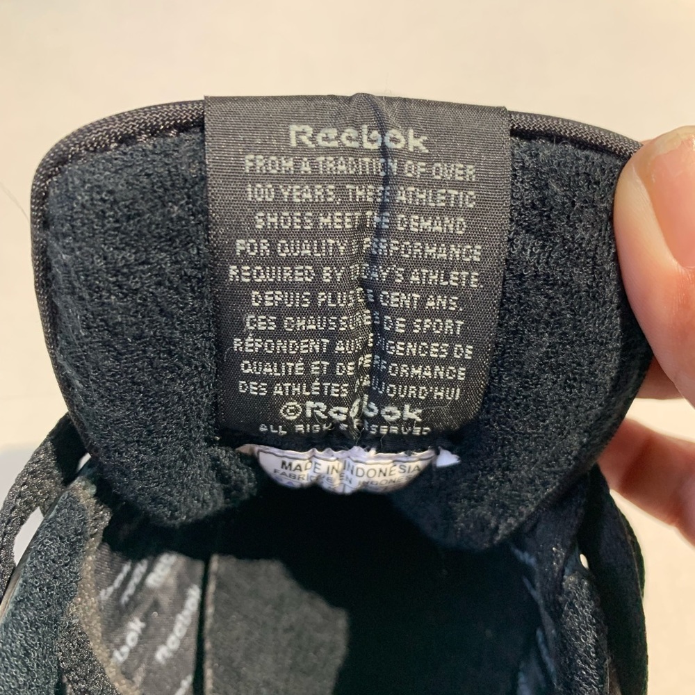NIB (2001) Reebok Classic Black Sneakers - Sz 7.5 - Picture 8 of 8